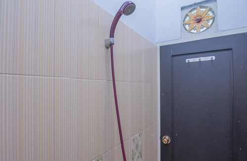 Tarakan House | RedDoorz Syariah near Ramayana Mall Tarakan