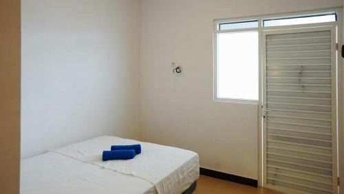 Mataram Hotel | RedDoorz Syariah near RSUD Mataram Lombok 2