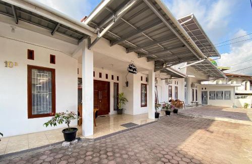 Padang Hotel | RedDoorz Syariah Near RSUP Dr M Djamil Padang