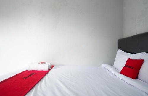 Rembang Hotel | RedDoorz Syariah near Rumah Sakit Bhina Bhakti Husada