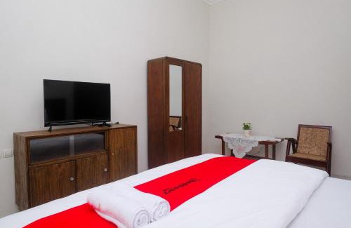 Klaten Selatan Hotel | RedDoorz Syariah near Stasiun Klaten