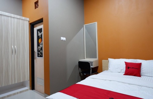 Tegal House | RedDoorz Syariah near Stasiun Tegal