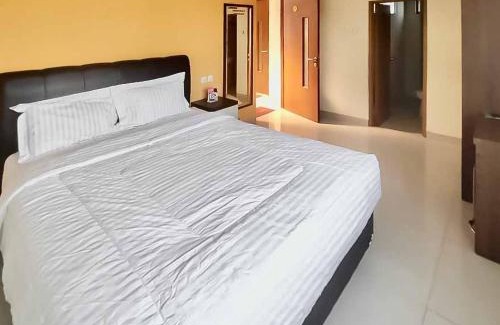 West Cirebon House | RedDoorz Syariah Plus near Cirebon Super Block Mall 2