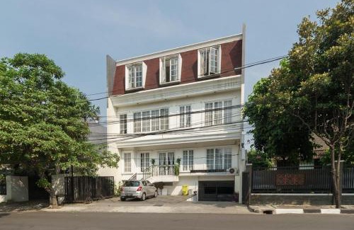 Pancoran House | RedDoorz Syariah Plus near Pancoran 2