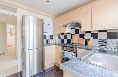 Shacklewell Apartment | Redesigned 1BD Victorian Coach House, Dalston