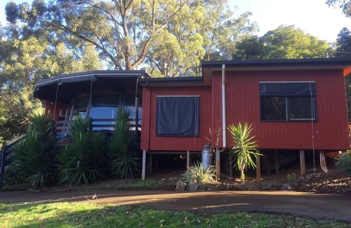 Seville Cottage | REDLANDS SEVILLE- Gwinganna (the Lookout)