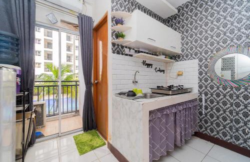 Depok Apartment | RedLiving Apartemen Cinere Resort - Gold Room