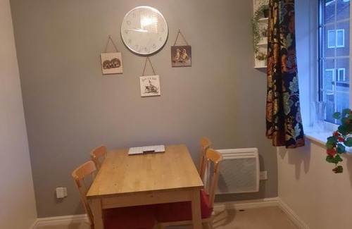 Darlington Apartment | Redmire - 2 bed 1st floor flat overlooking green