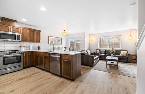 Redmond House | Redmond Getaway Hub | Adventure Awaits!
