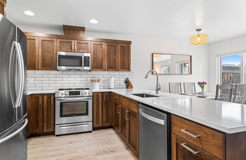 Redmond House | Redmond Getaway Hub | Adventure Awaits!
