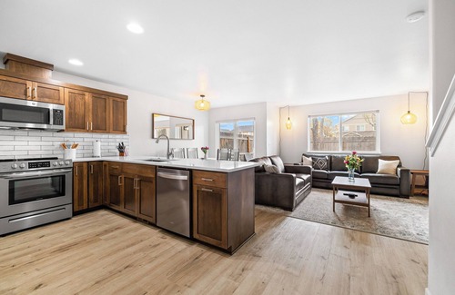 Redmond House | Redmond Getaway Hub | Adventure Awaits!