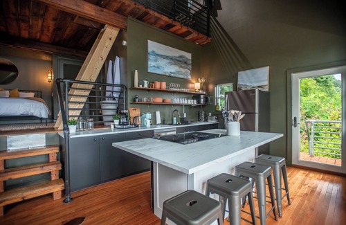 Celo Cabin | Redstone Cottage - Luxury Estate w/Stunning Views