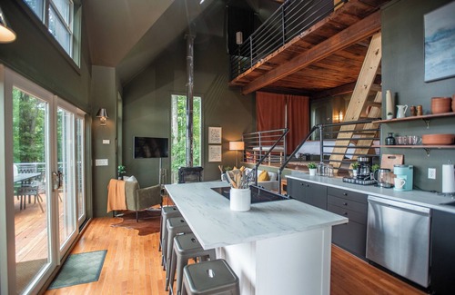 Celo Cabin | Redstone Cottage - Luxury Estate w/Stunning Views