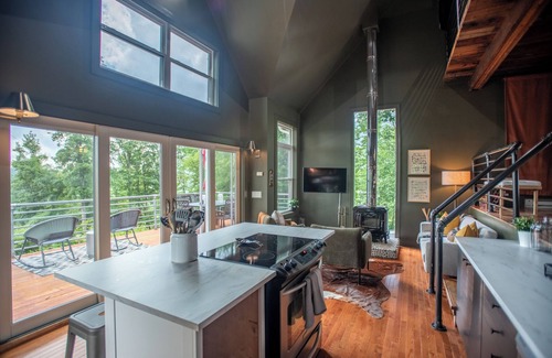 Celo Cabin | Redstone Cottage - Luxury Estate w/Stunning Views