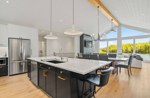Dysart et al House | Redstone Lake - Haliburton - brand new cottage!