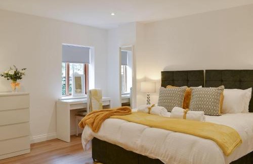 Irby House | Redstones Cottage