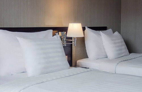 Gambir Hotel | REDTOP Hotel & Convention Center