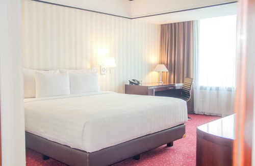 Gambir Hotel | REDTOP Hotel & Convention Center