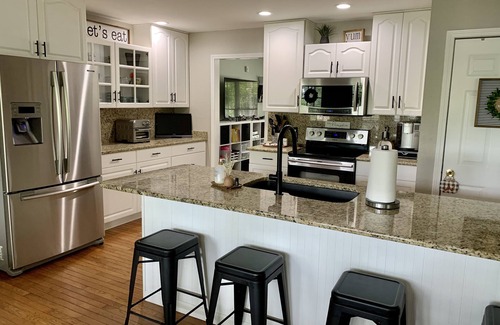 Bluff City House | Reduced ! Beautiful Home Located 2.5 miles from Bristol Motor Speedway !