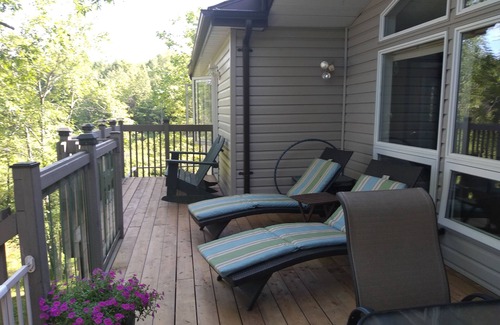 Gravenhurst Cottage | Reduced Price on Large Luxury Cottage on Lake