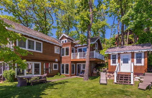 Nisswa Cabin | REDUCED PRIME WEEK AVAILABILITY 7/31-8/31/2022. 5 STARS, SAND BEACH N. GULL.