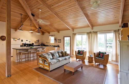 Wainiha House | Reduced rate at Majestic Island Getaway in Wainiha Close to Beach!
