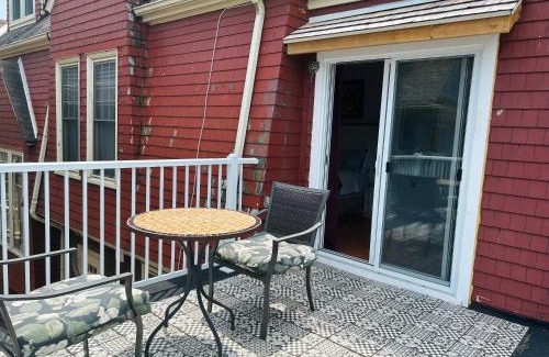 Niagara Falls Bed & Breakfast | Redwood Bed and Breakfast