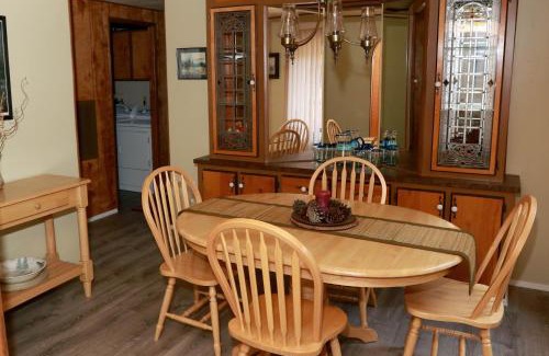 Crescent City House | Redwood Coast River House