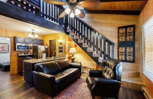 Angel Fire Apartment | Redwood Commons B12