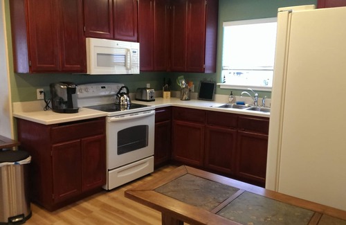Orick Cottage | Redwood Creek Cottage cozy furnished home in the heart of Redwood National Park