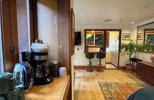 Pacific Apartment | Redwood garden oasis w/outdoor clawfoot tub