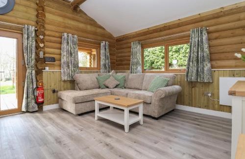 Welsh Frankton House | Redwood Lodge