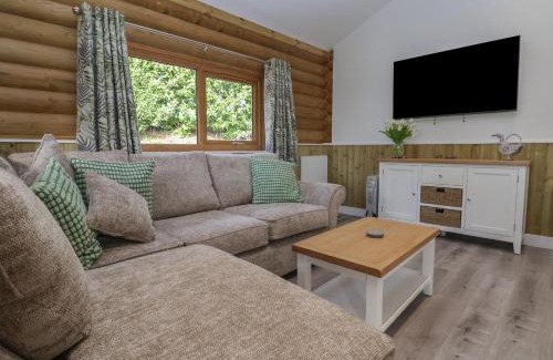 Welsh Frankton House | Redwood Lodge