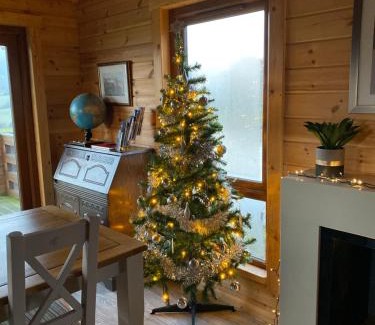 Angelbank Ski Chalet | RedWood Lodge