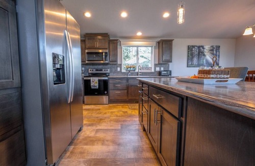 Crescent City House | Redwood Retreat - Crescent City