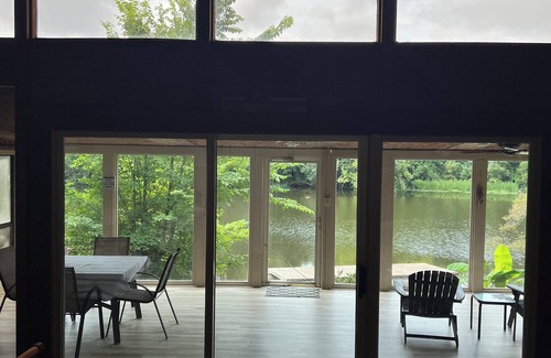 Flora House | Redwood Retreat situated on the peaceful Cane River.
