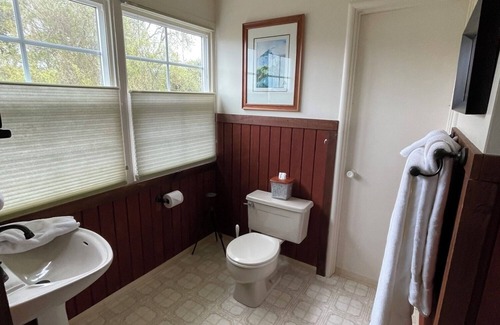Trinidad Bed & Breakfast | Redwood Room - Spacious Elegance Overlooking the Pacific Ocean and Trinidad Bay