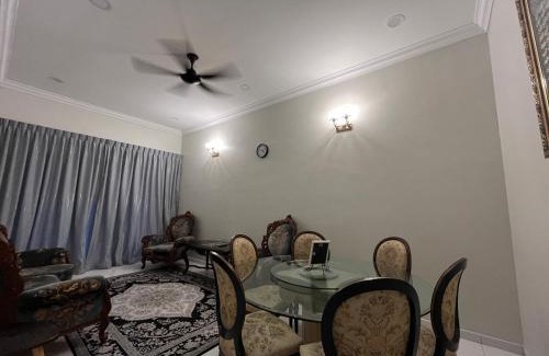 Muar House | Redzuan Homestay (Muslim Friendly)