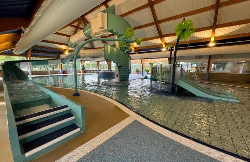 Ampney Crucis House | Reeds View Holiday Lodge