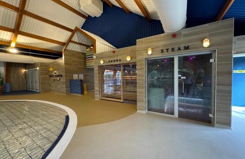 Ampney Crucis House | Reeds View Holiday Lodge
