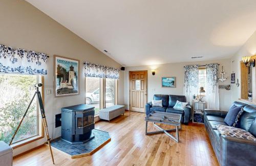 Reedsport House | Reedsport Hideaway