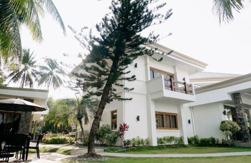 Catmon House | Reef Side Exclusive Beachfront House in Cebu