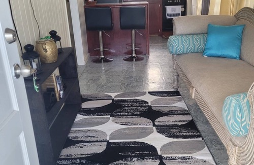 Cades Bay House | Reef View Villa