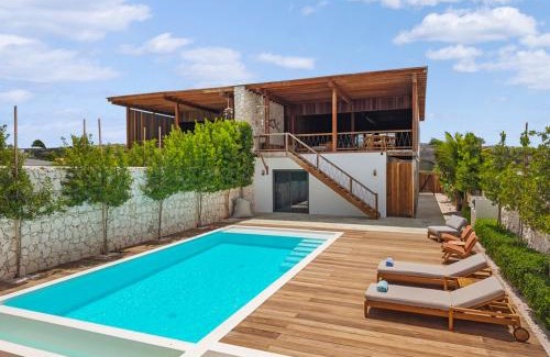 Hato Villa | Reef Villas Bonaire Sun, Oceanfront luxury villa with private pool