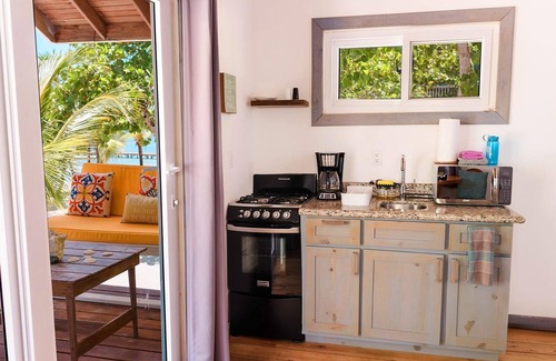 Roatan Cottage | Reefside Retreat Blue Casita