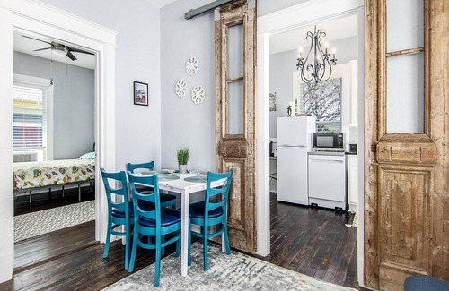 Galveston House | Reel close to the Beach - 2 blocks Pier/Beach