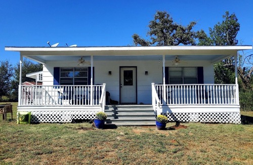 Brazos Valley Cabin | Reel County Livin'
