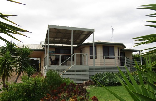 Para Wurlie House | Reel Em Inn - Esplanade position. Winter off peak special!