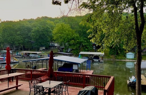 Barnett House | Reel 'Em Inn Lake Retreat