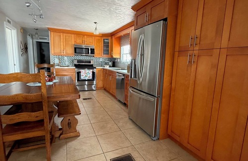 Tavernier House | Reel Oasisn3 bedroom 2 bathroom water front house in Tavernier, Fl